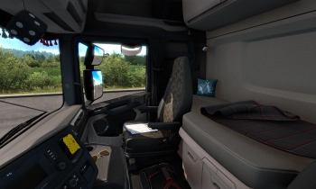 Euro Truck Simulator 2 - Cabin Accessories - Скриншот